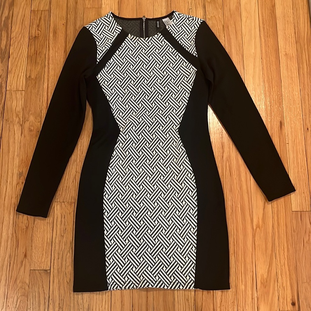 Black and white long sleeve body con dress